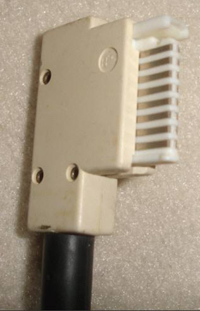 TAE_16_Stecker.jpg
